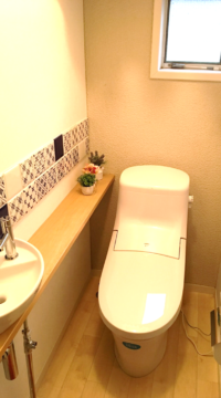 トイレ：宮城県塩釜市　アクセントタイルが映えるトイレリフォーム