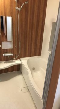 お風呂：福島県郡山市　ドア修理からの浴室リフォーム