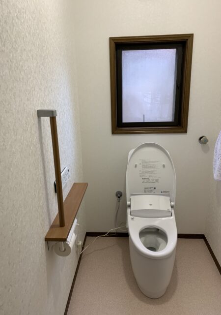 トイレ：宮城県　らくらく手すり付きトイレリフォーム