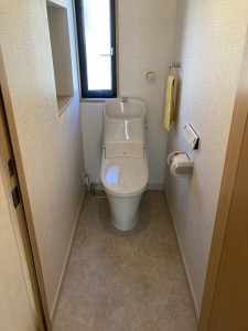トイレ：宮城県名取市　リフォームで広々トイレ空間へ