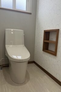 トイレ：宮城県亘理郡　トイレリフォーム　クロスも一新で明るいトイレ