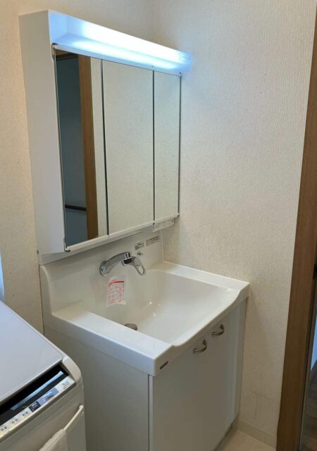 洗面台：宮城県名取市　トクラス　２０万円で洗面台リフォーム