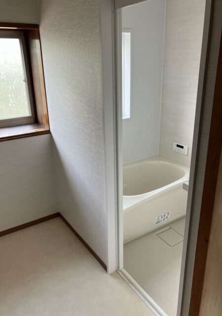 お風呂：宮城県　タイル風呂からシステムバスへリフォーム