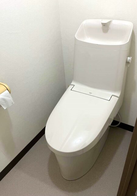 トイレ：宮城県多賀城市　LIXILアメージュシャワートイレZR4へリフォーム