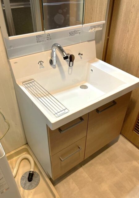 洗面台:宮城県塩竃市 LIXILピアラ洗面台+床貼り替えリフォーム