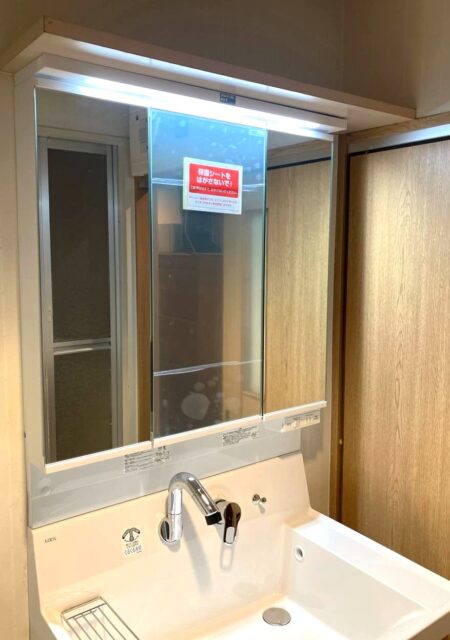 洗面台:宮城県塩竃市 LIXILピアラ洗面台+床貼り替えリフォーム