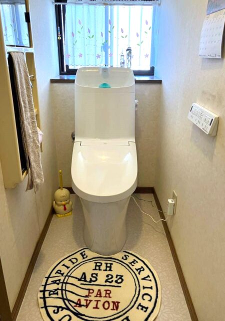 トイレ:宮城県宮城郡亘理町 LIXILのトイレ+床のリフォーム