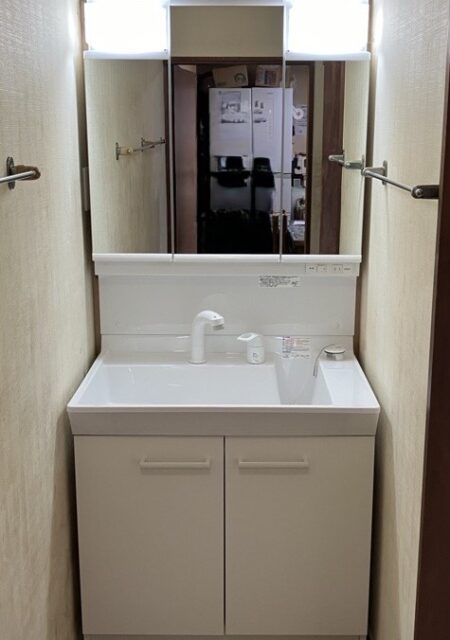 洗面台:宮城県塩竃市 LIXIL PV洗面台交換・床張り替えリフォーム