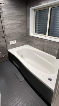 お風呂:宮城県仙台市宮城野区 ライン照明でホテルのような上質浴室にリフォーム