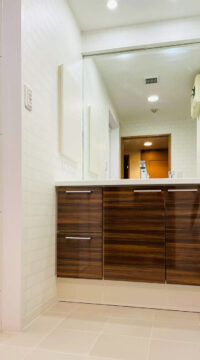 洗面台：宮城県仙台市泉区　お気に入りの鏡を再利用した洗面台リフォーム