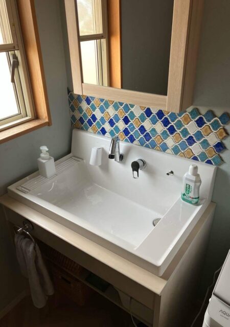 洗面台：宮城県多賀城市　コラベルタイルで彩る造作洗面リフォーム